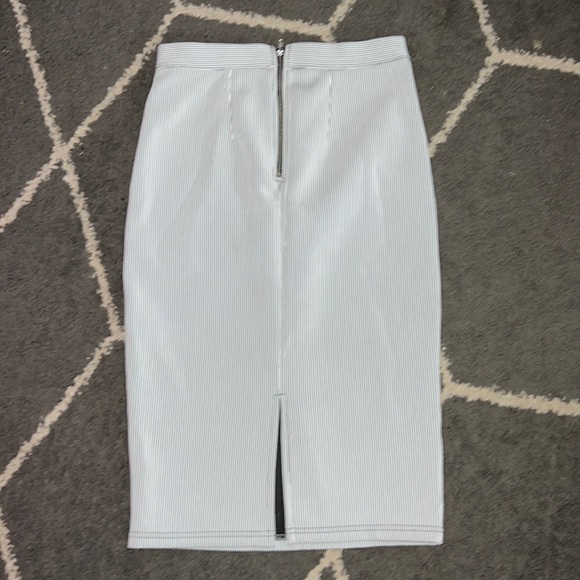 TopShop Pinstripe MIDI Skirt Size 6 - Picture 8 of 8